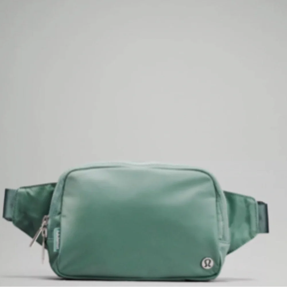 NWT Lululemon Everywhere Belt Bag LARGE Tidewater Teal New - Picture 1 of 11